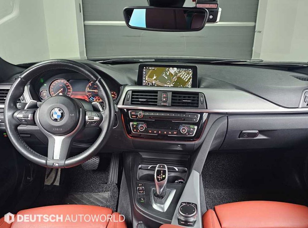 BMW 3시리즈 330i M 스포츠 쉐도우 사진 7