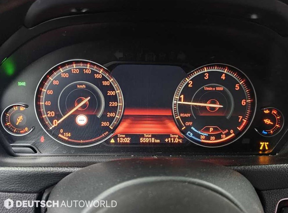 BMW 3시리즈 330i M 스포츠 쉐도우 사진 8