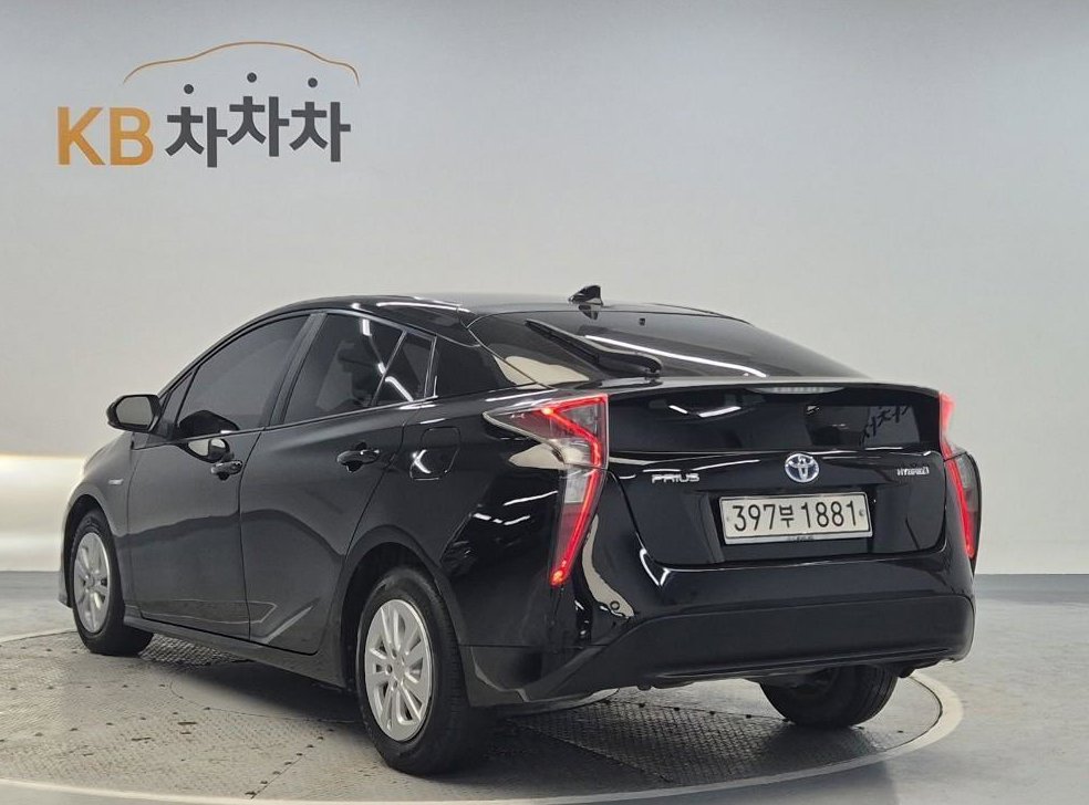 토요타 프리우스 1.8 E 사진 2
