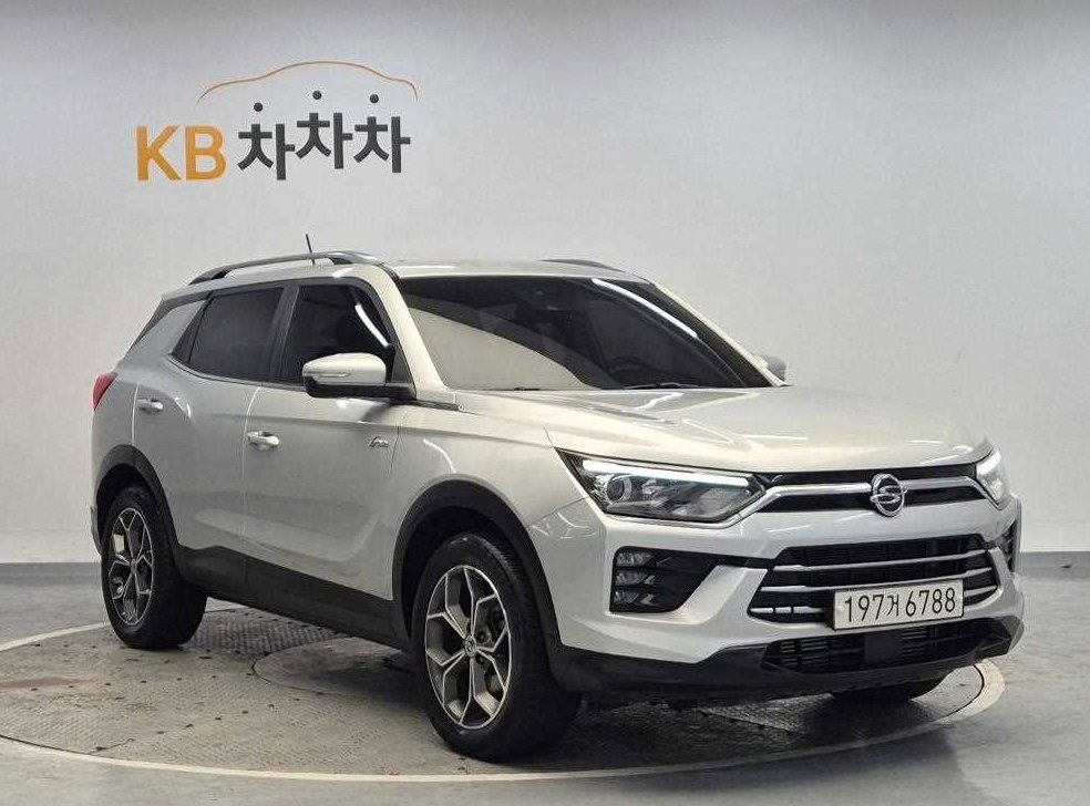 KG모빌리티(쌍용)  코란도 4WD 가솔린 1.5 C5 플러스 사진 4