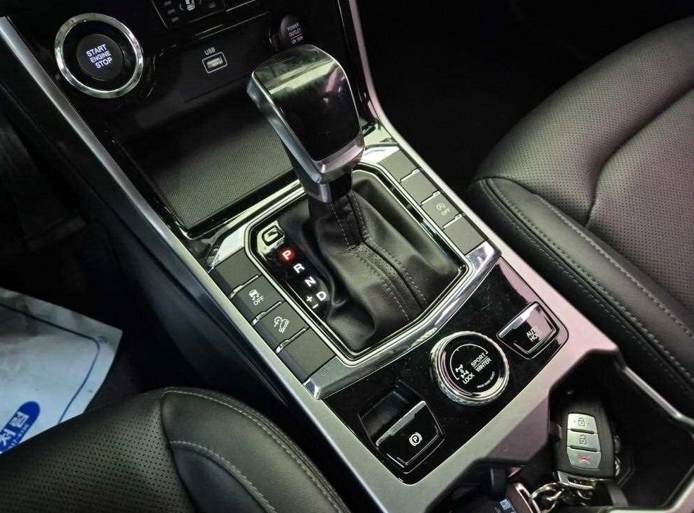 KG모빌리티(쌍용)  코란도 4WD 가솔린 1.5 C5 플러스 사진 8