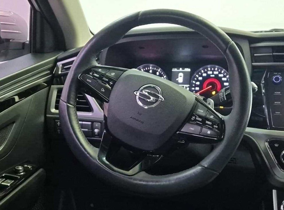 KG모빌리티(쌍용)  코란도 4WD 가솔린 1.5 C5 플러스 사진 9