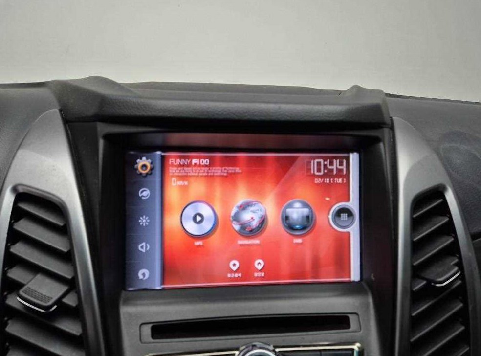 KG모빌리티(쌍용)  코란도 2WD 2.0 어드벤처 사진 13