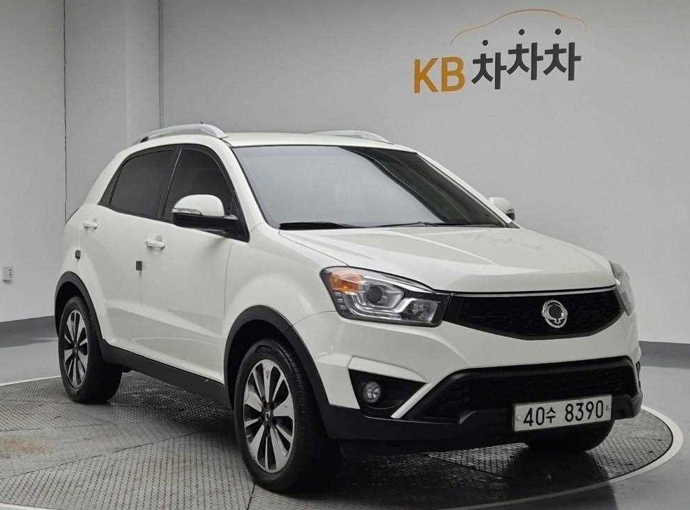 KG모빌리티(쌍용)  코란도 2WD 2.0 어드벤처 사진 4