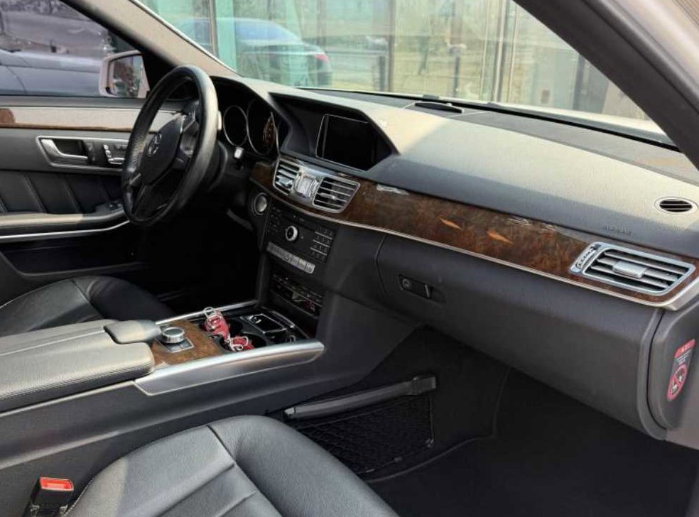 벤츠 E 클래스 E300 엘레강스 사진 17