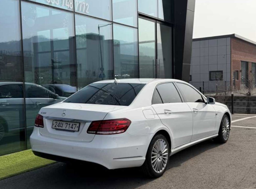벤츠 E 클래스 E300 엘레강스 사진 3
