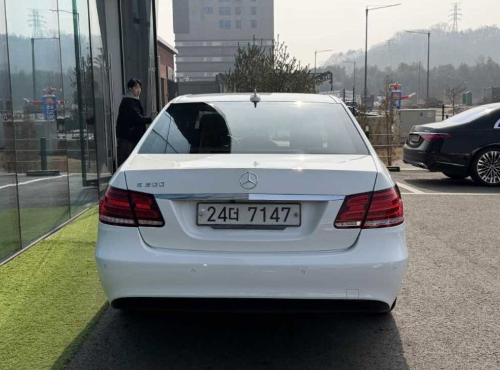 벤츠 E 클래스 E300 엘레강스 사진 5