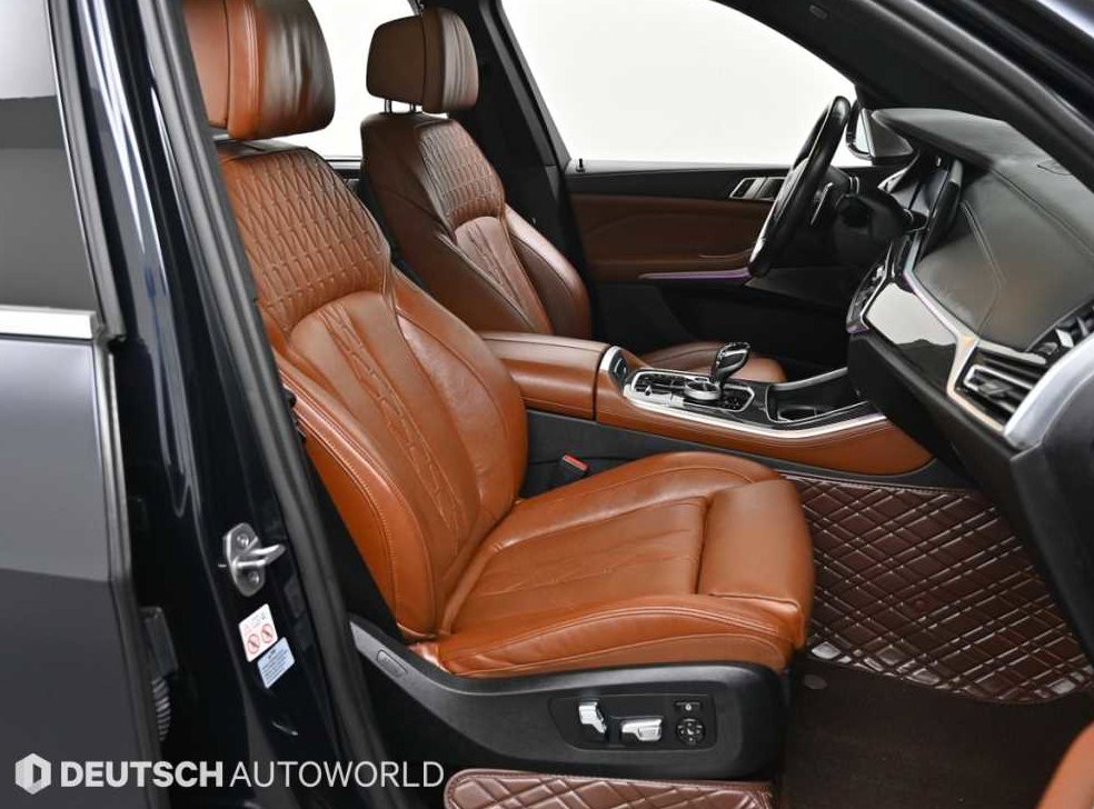 BMW X5 M50i 사진 10