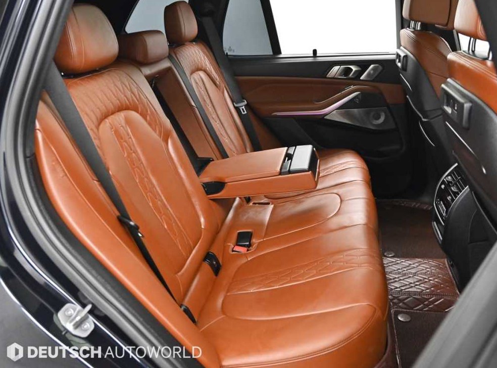 BMW X5 M50i 사진 12