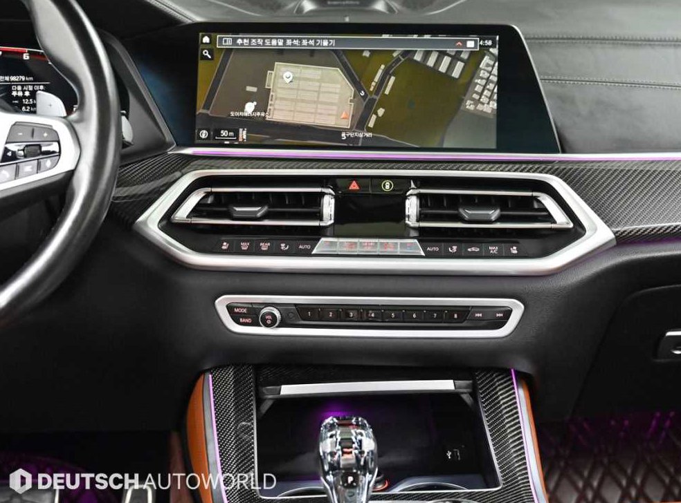 BMW X5 M50i 사진 14
