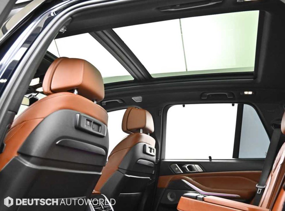 BMW X5 M50i 사진 19