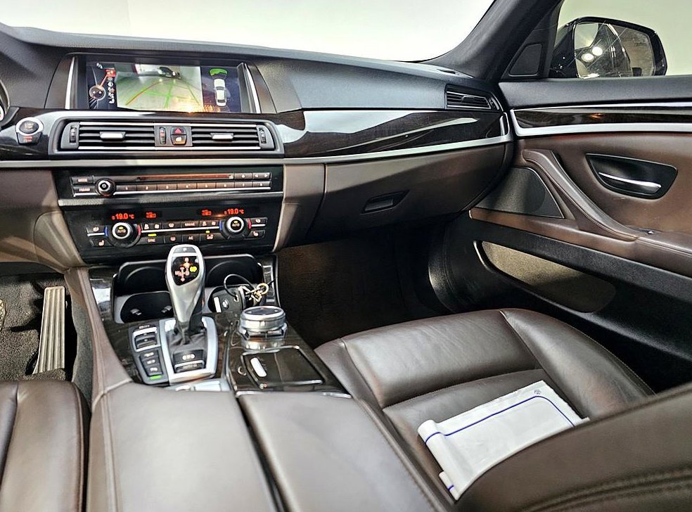 BMW 5시리즈 528i M 에어로다이나믹 스페셜 에디션 사진 10