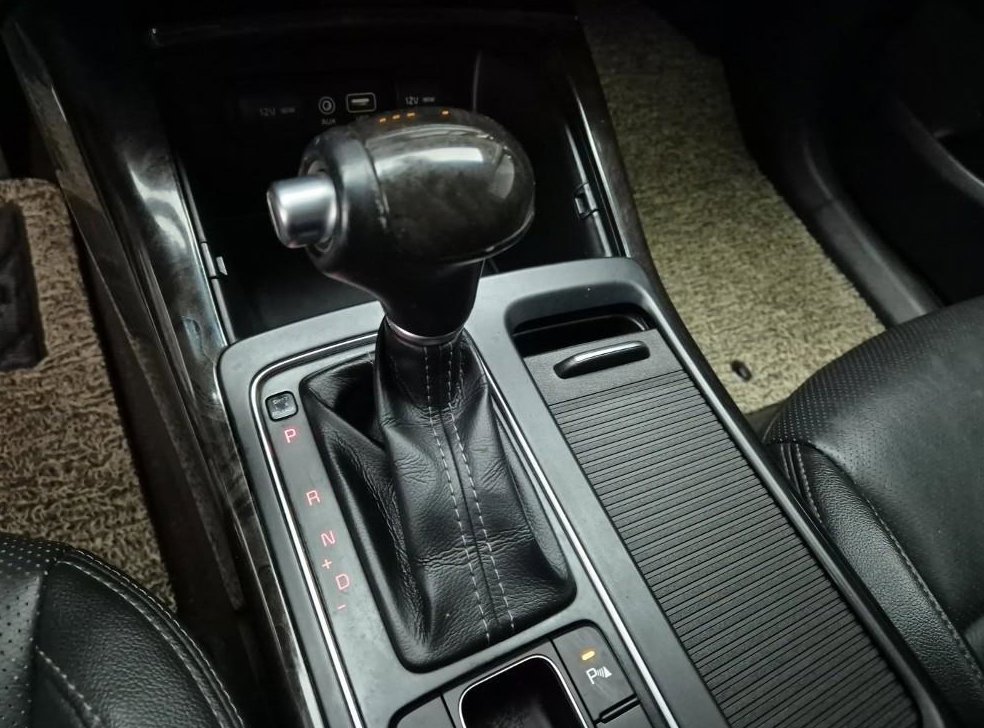 기아 쏘렌토 디젤 2WD 2.0 노블레스 사진 8