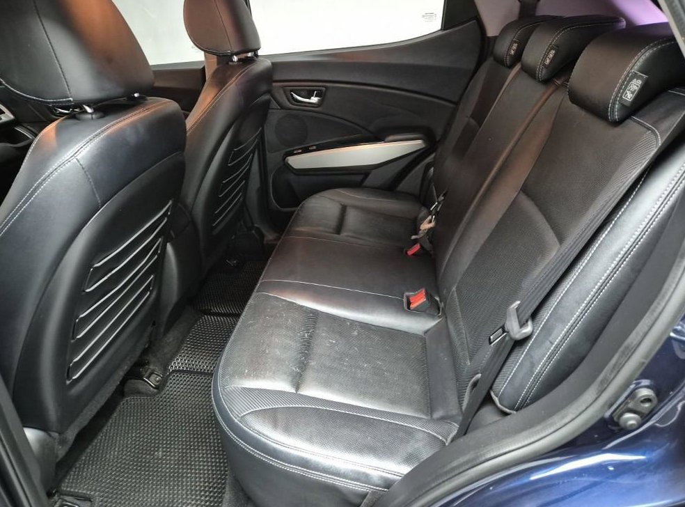KG모빌리티(쌍용)  티볼리 디젤 2WD 1.6 LX 사진 12