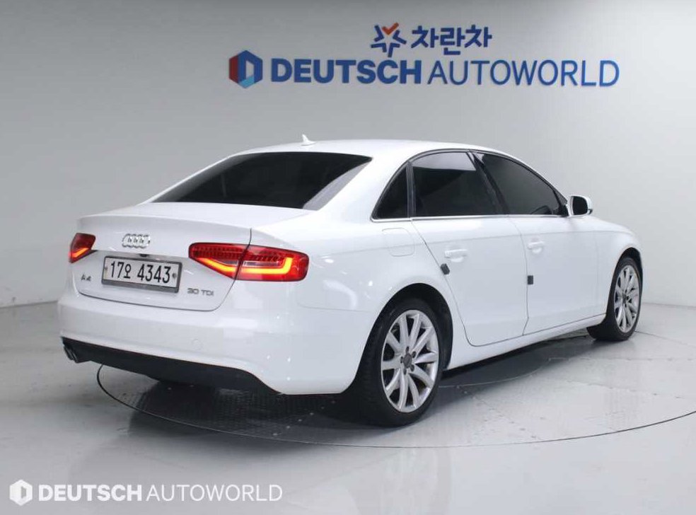 아우디 A4 30 TDI 사진 2