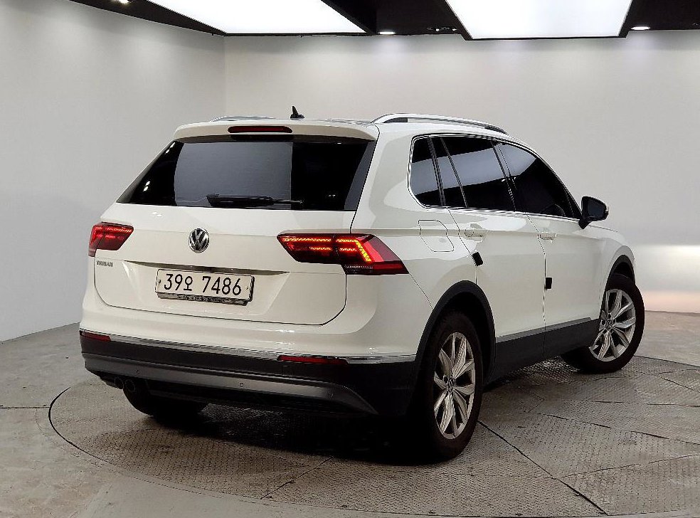 폭스바겐 티구안 2.0 TDI 프리미엄 사진 4