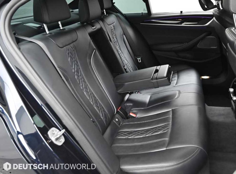 BMW 5시리즈 530e M 스포츠 사진 12