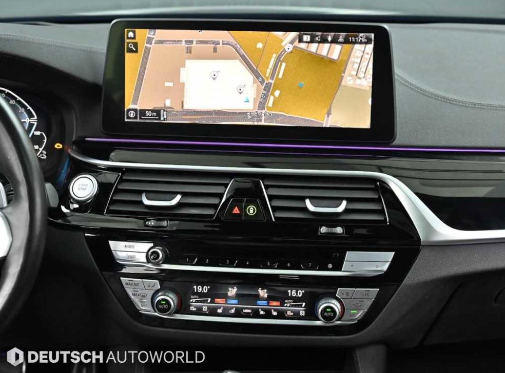 BMW 5시리즈 530e M 스포츠 사진 14
