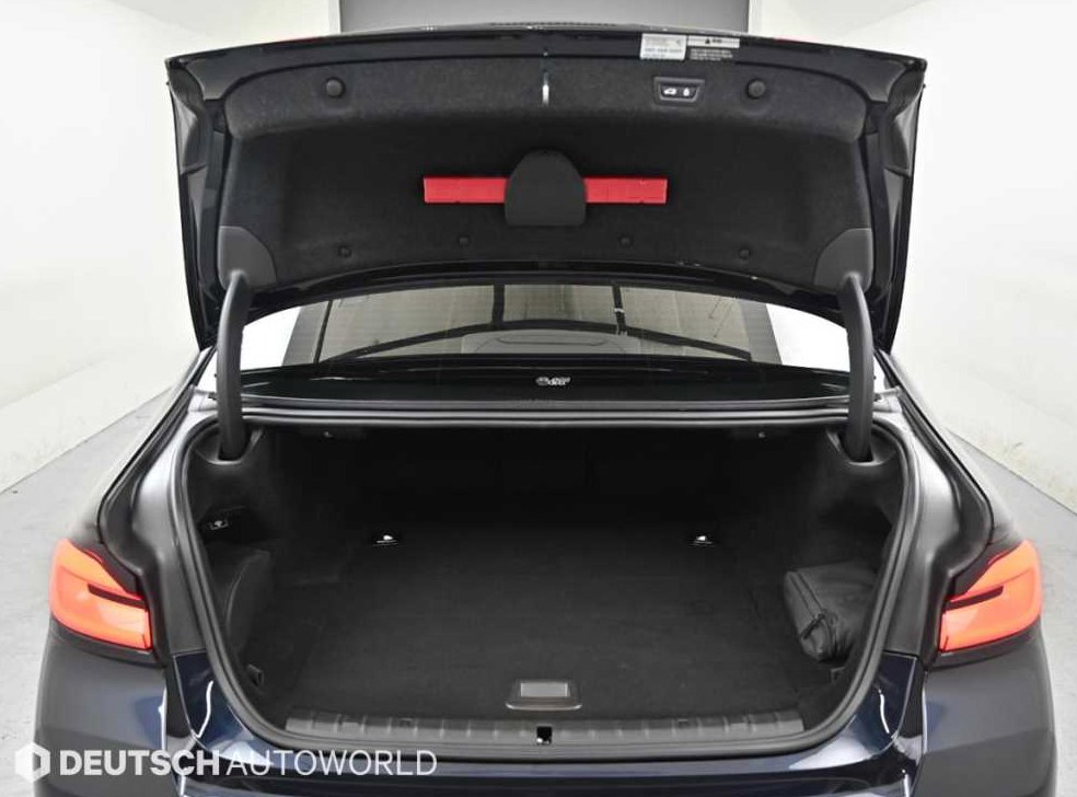 BMW 5시리즈 530e M 스포츠 사진 19