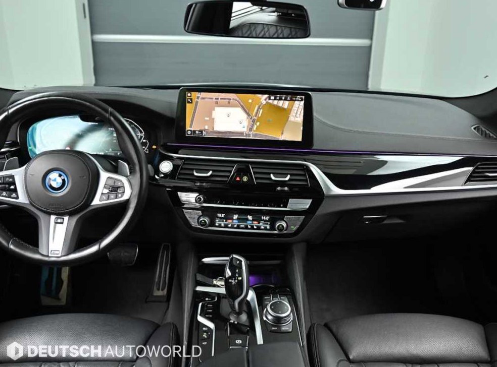 BMW 5시리즈 530e M 스포츠 사진 7