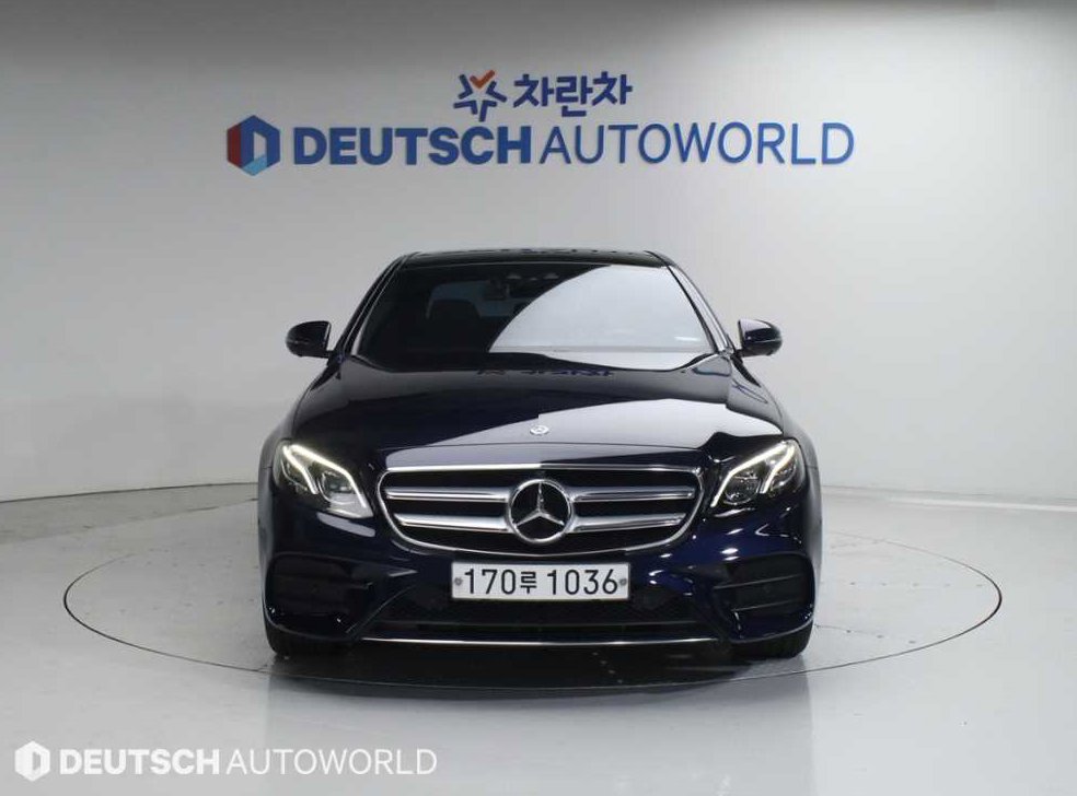 벤츠 E 클래스 E350 4MATIC AMG LINE 사진 3