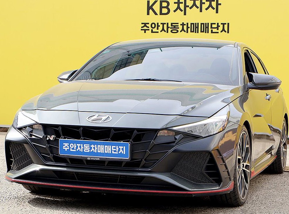 현대 아반떼 2.0 N 사진 2