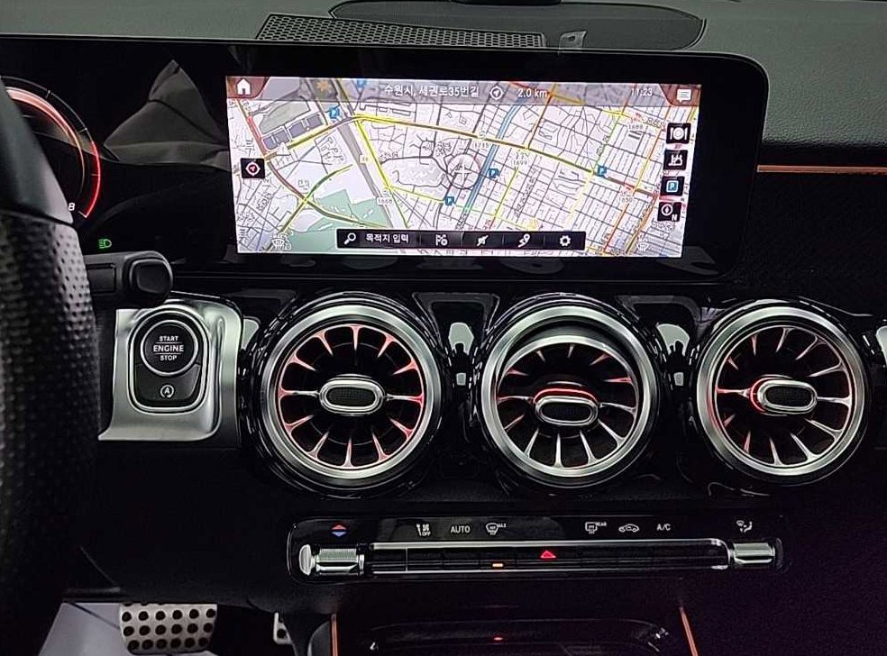 벤츠 GLB 클래스 GLB 250 4MATIC 사진 10