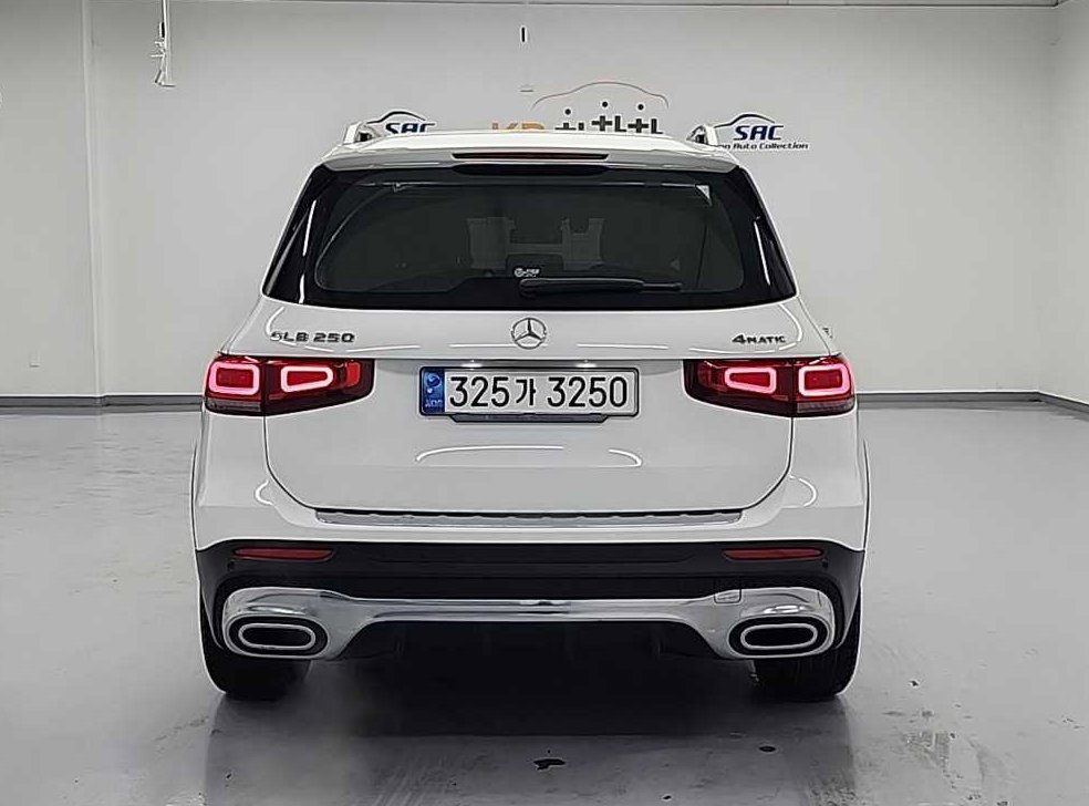 벤츠 GLB 클래스 GLB 250 4MATIC 사진 3