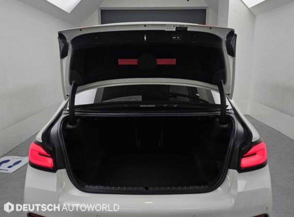 BMW 5시리즈 520i M 스포츠 사진 19
