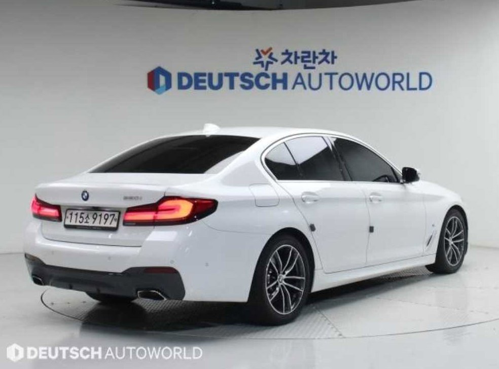 BMW 5시리즈 520i M 스포츠 사진 2