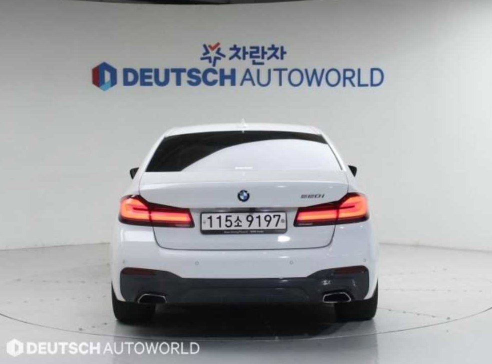 BMW 5시리즈 520i M 스포츠 사진 4