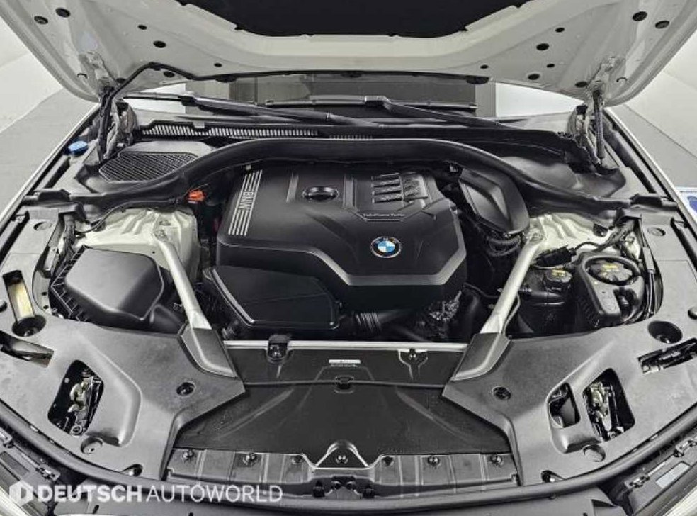 BMW 5시리즈 520i M 스포츠 사진 6