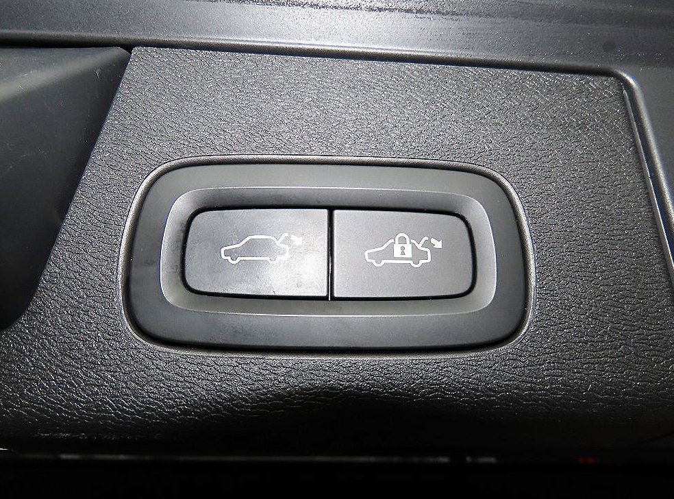 볼보 XC60 D4 AWD 인스크립션 사진 15