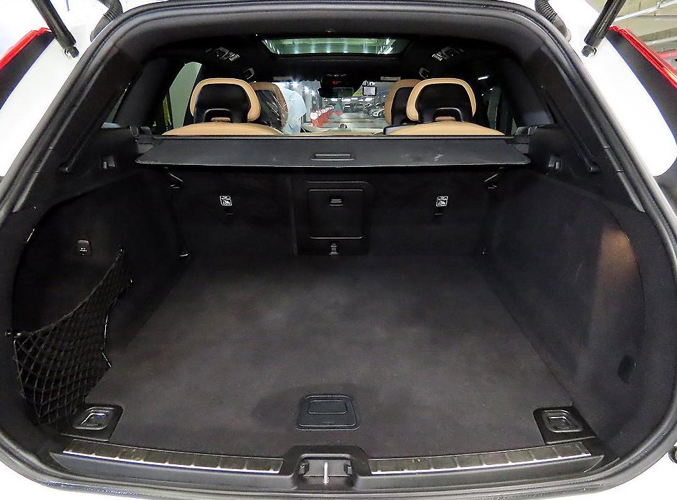 볼보 XC60 D4 AWD 인스크립션 사진 17