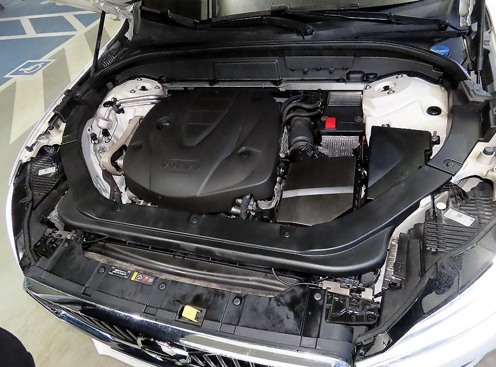 볼보 XC60 D4 AWD 인스크립션 사진 19