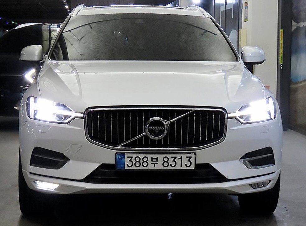 볼보 XC60 D4 AWD 인스크립션 사진 2