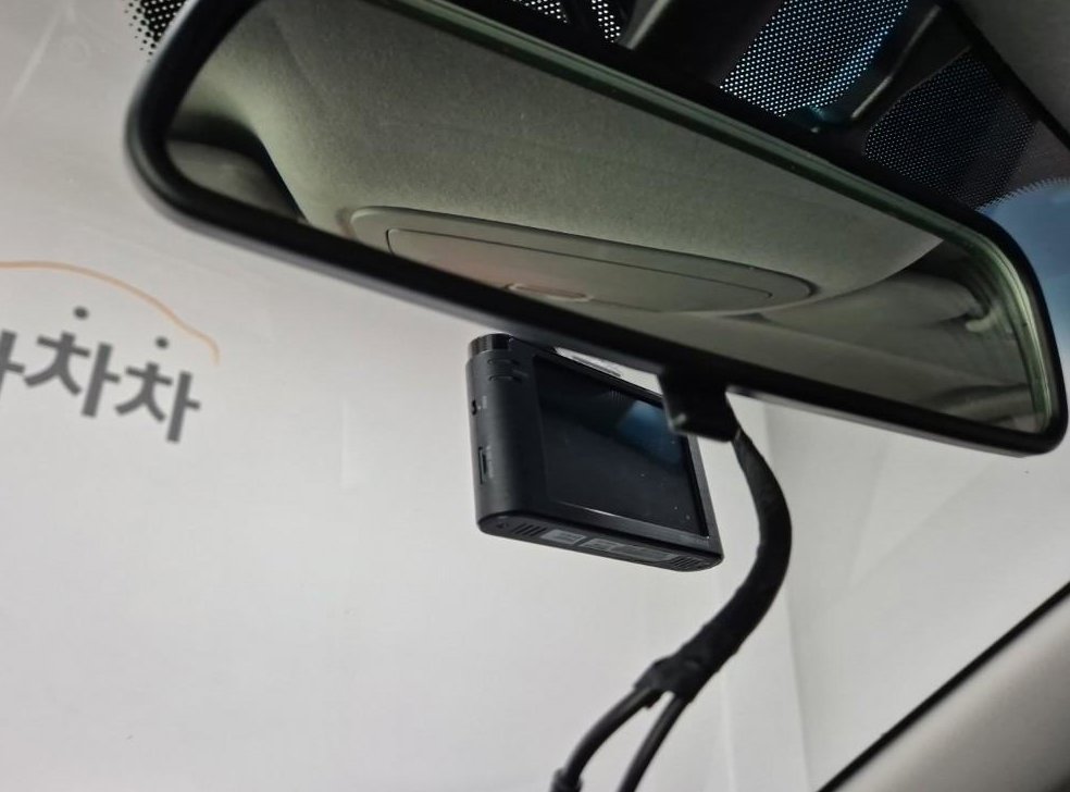 KG모빌리티(쌍용)  티볼리 2WD 디젤 VX 사진 16