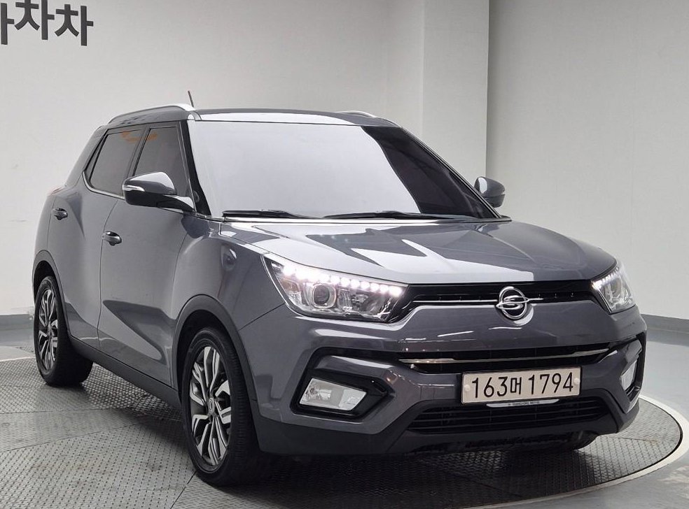 KG모빌리티(쌍용)  티볼리 2WD 디젤 VX 사진 4