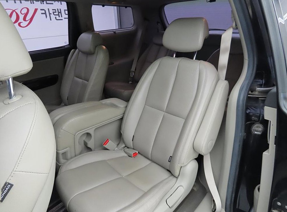 기아 카니발 디젤 11인승 노블레스 사진 7