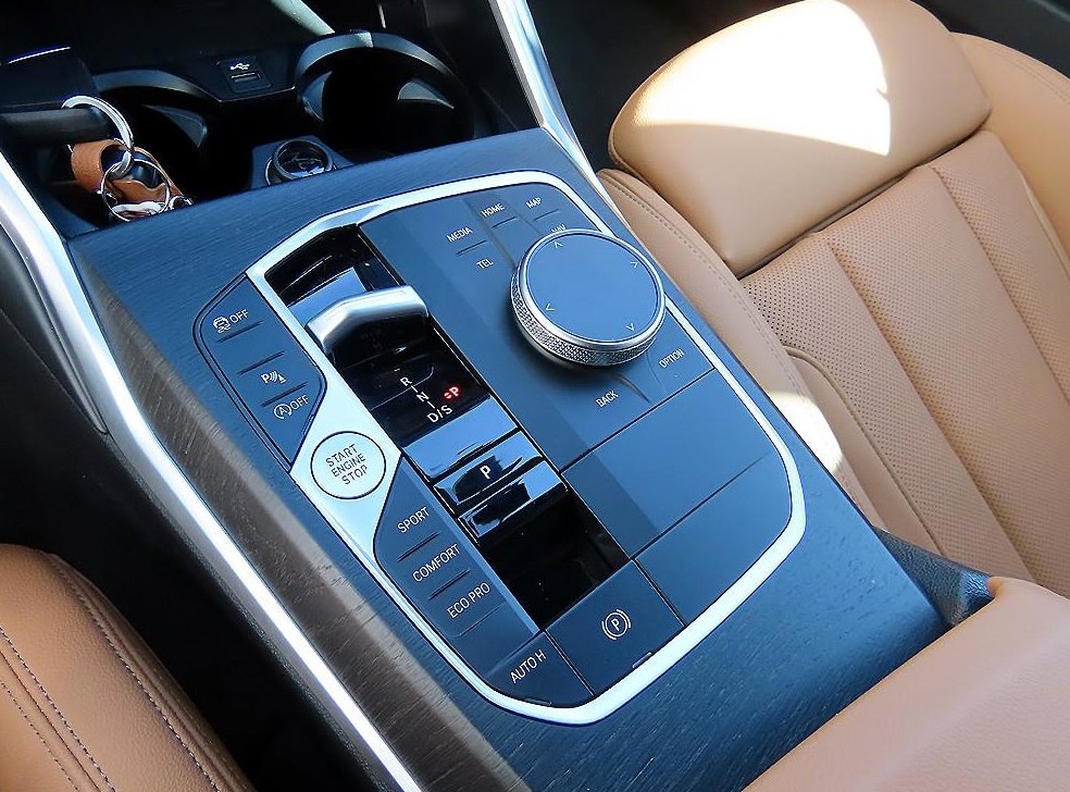 BMW 3시리즈 320i 투어링 사진 11
