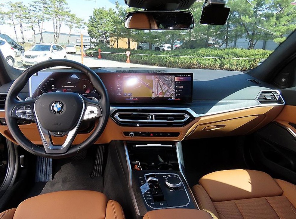 BMW 3시리즈 320i 투어링 사진 7