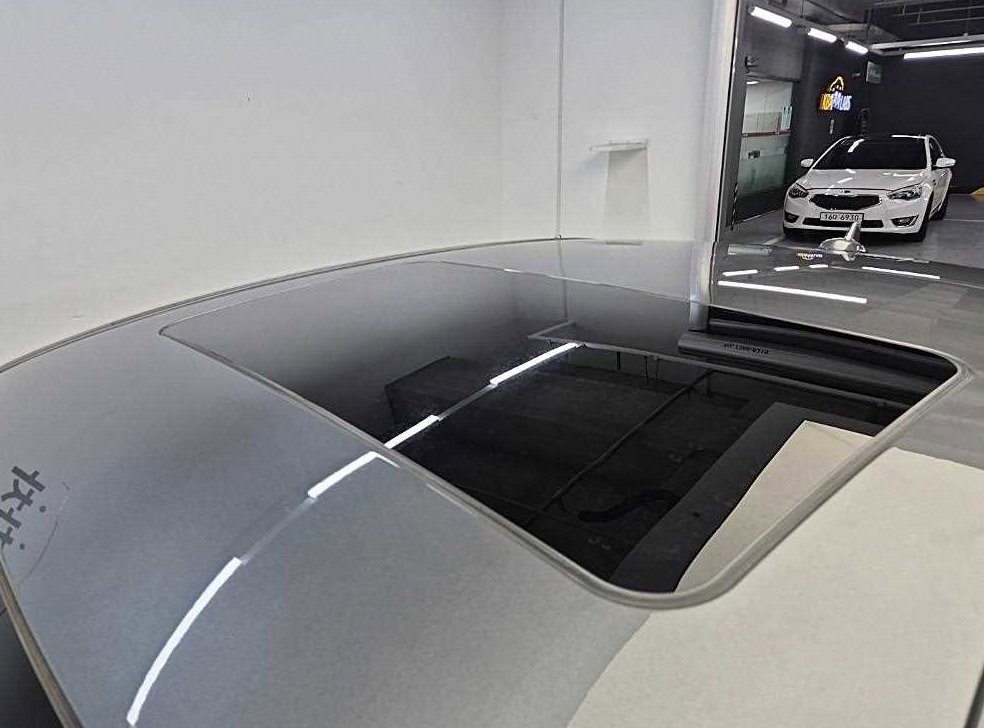 벤츠 E 클래스 E220 블루텍 아방가르드 사진 13
