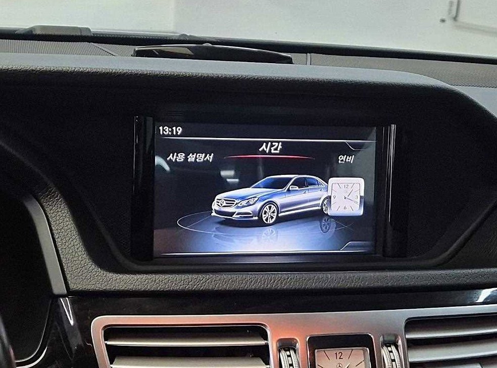 벤츠 E 클래스 E220 블루텍 아방가르드 사진 14