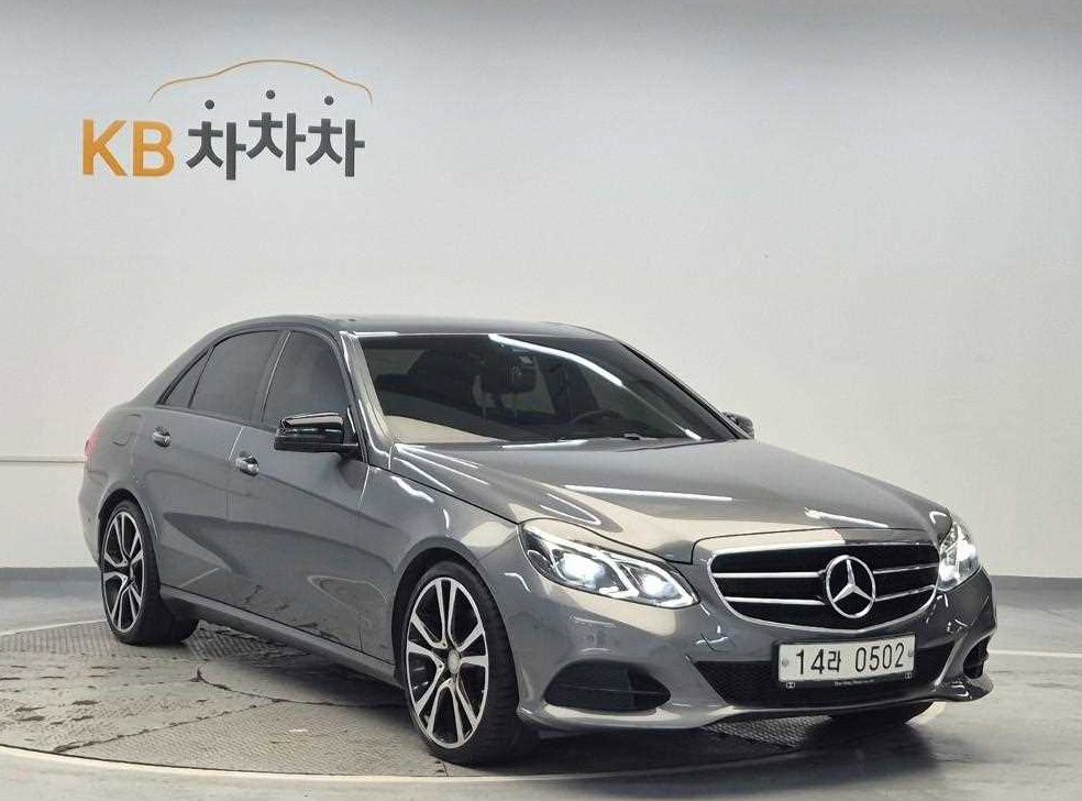 벤츠 E 클래스 E220 블루텍 아방가르드 사진 4