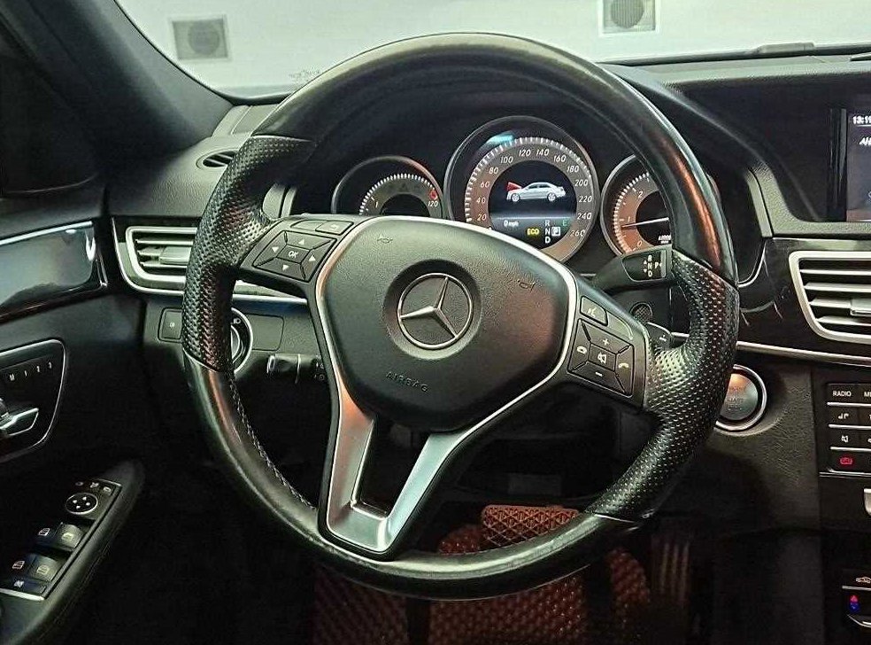 벤츠 E 클래스 E220 블루텍 아방가르드 사진 9