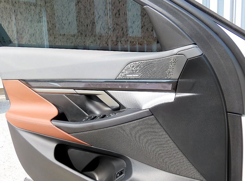 BMW 5시리즈 530i xDrive 사진 12