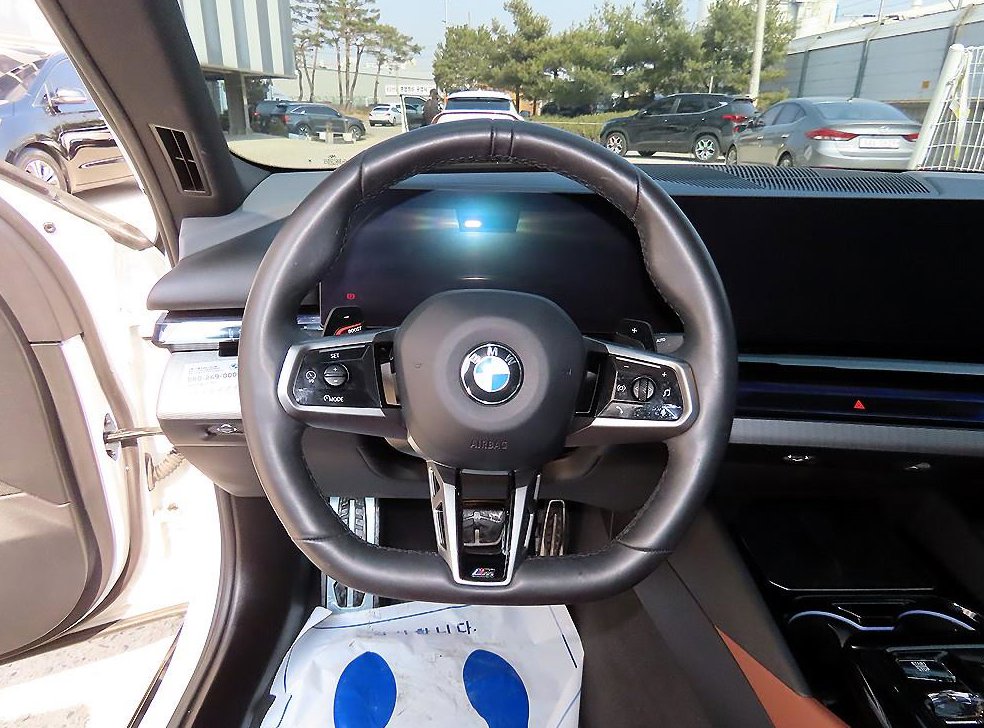 BMW 5시리즈 530i xDrive 사진 8