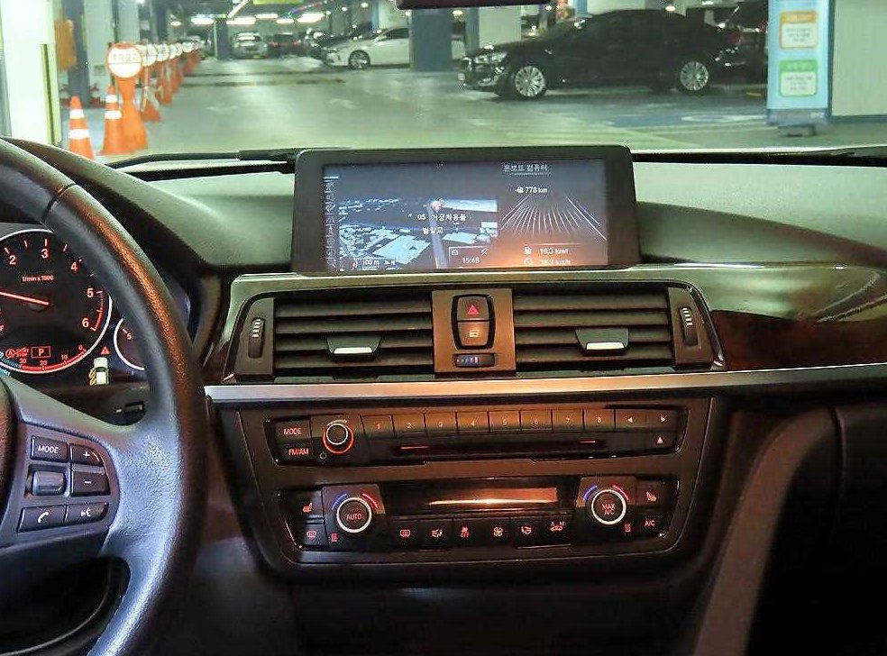 BMW 3시리즈 320d 사진 11