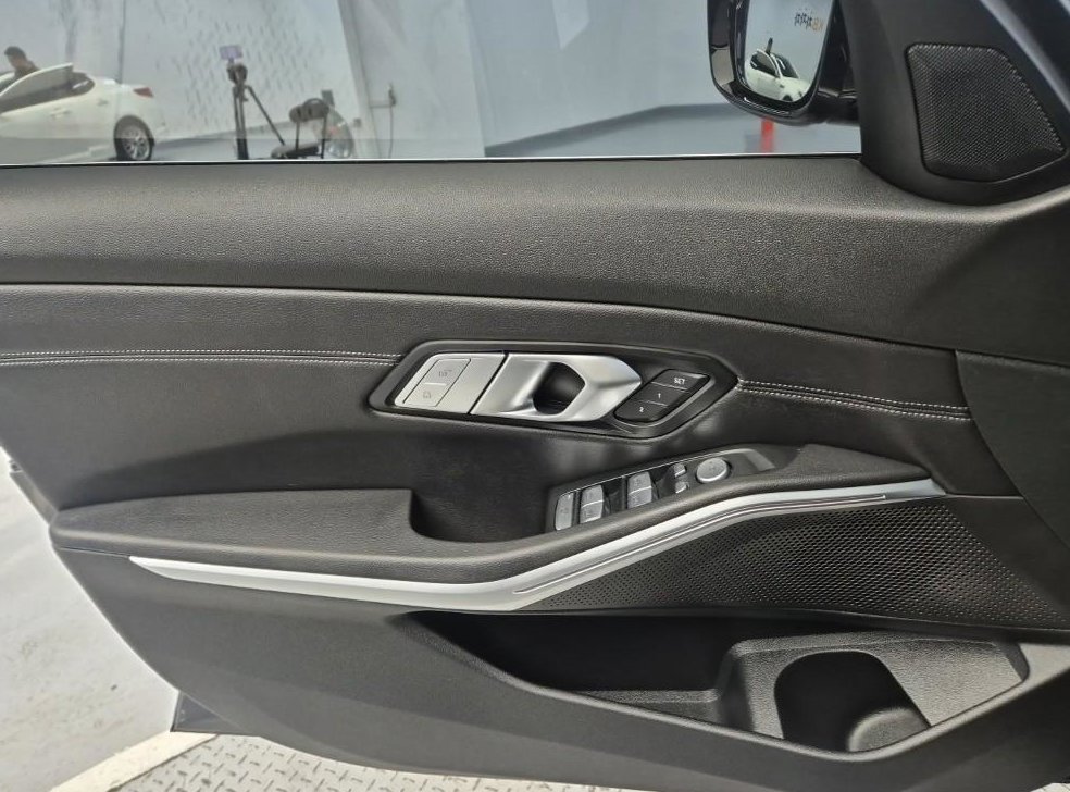 BMW 3시리즈 320d 럭셔리 사진 19