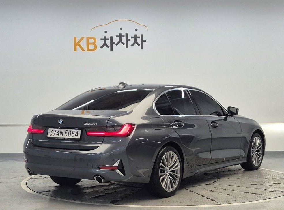 BMW 3시리즈 320d 럭셔리 사진 3
